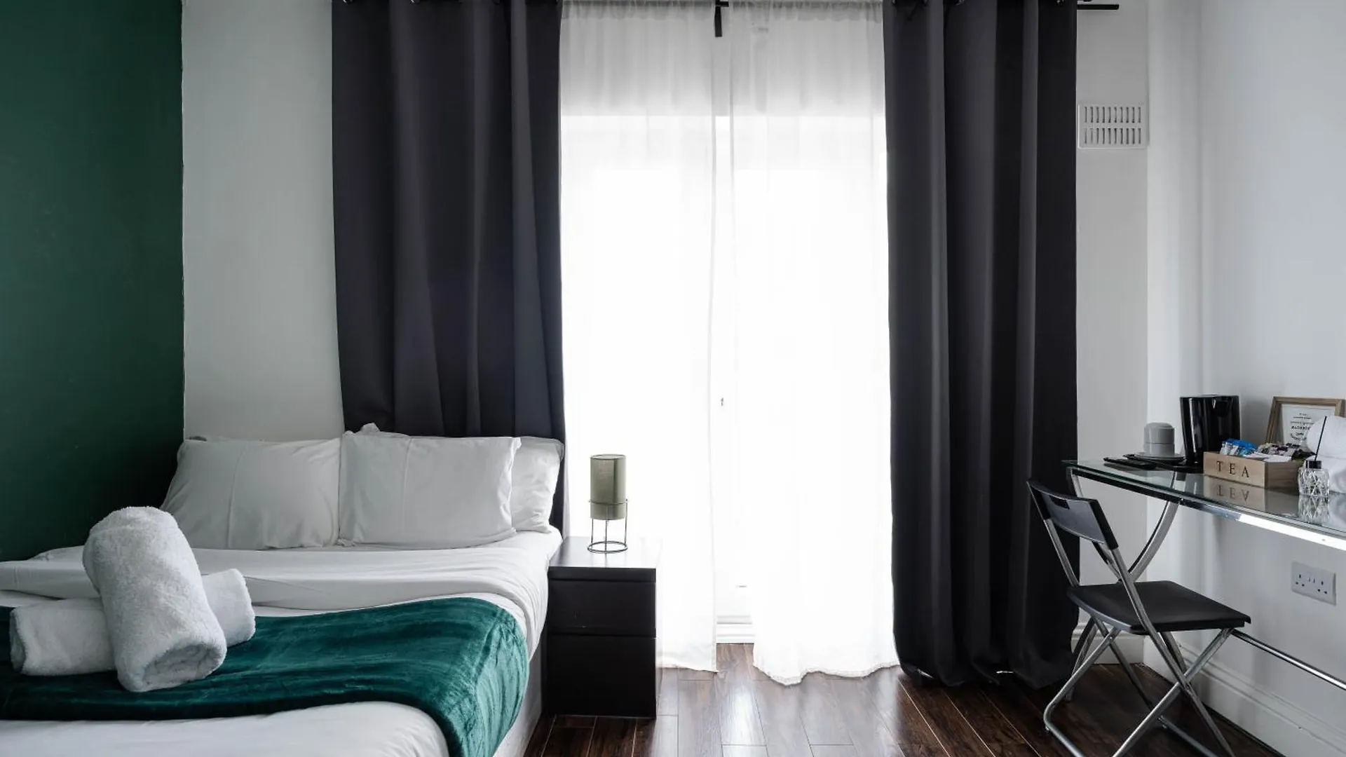 City Gate Guest House 런던 호텔